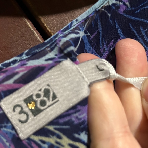 Three Eighty Two V-Neck Flowy Peacock Feather Print Mini Dress Size L - NWT - Picture 13 of 16